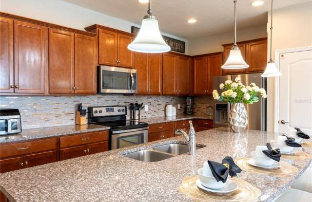 8894 GENEVE Court Gallery 4