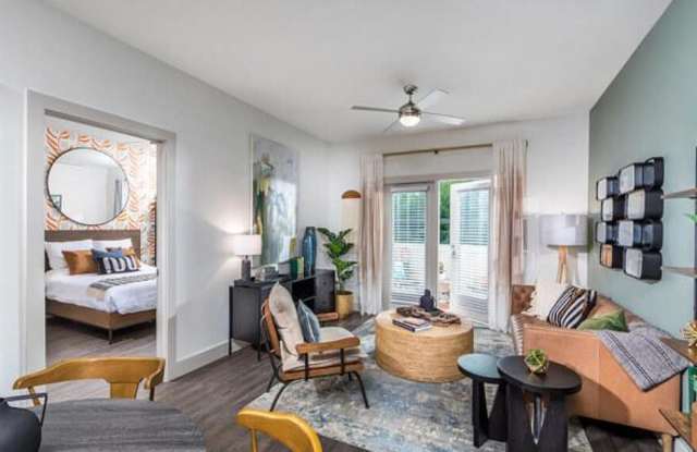 1932 E Parmer Ln Gallery 1