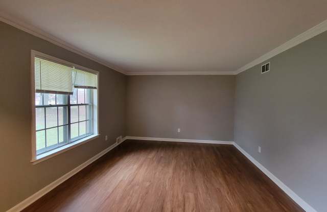 5318 Cresser St Gallery 2