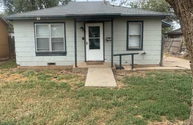 Located close to 6th street 2bedroom 1bathroom Gallery 1