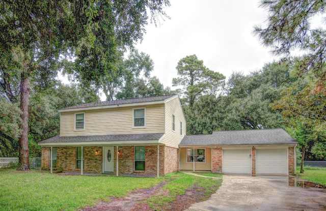 4 Pine Circle - 4 Pine Forest, La Marque, TX 77568