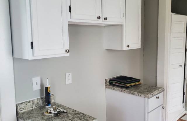 6 BDRM HOUSE FOR RENT photos photos