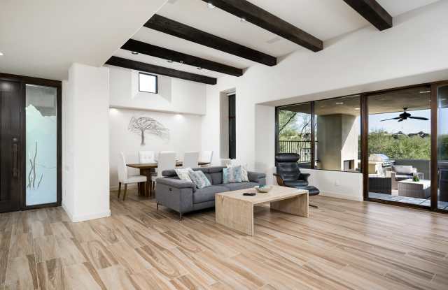 10071 E GRAYTHORN Drive Gallery 3