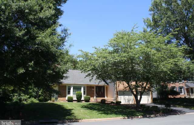 35 WHITTINGHAM CIRCLE - 35 Whittingham Circle, Countryside, VA 20165