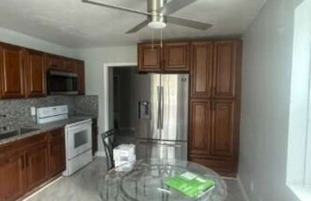 2329 FAIRWAY Drive Gallery 2