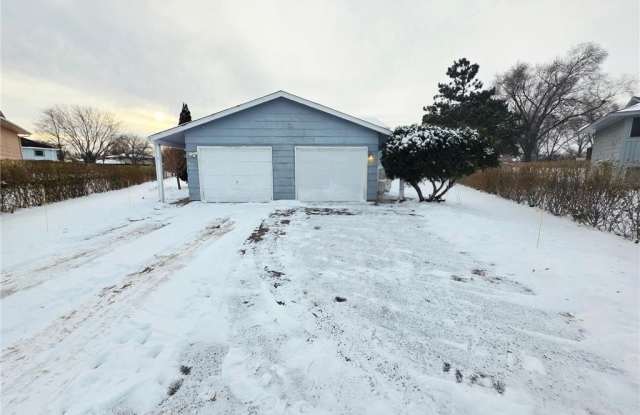 8423 Brunswick Avenue N photos photos