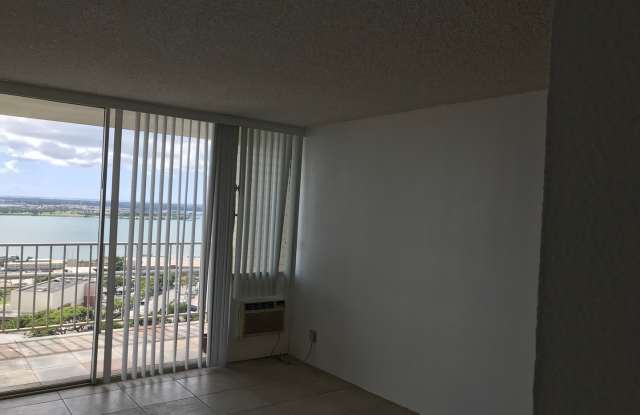 CONVENIENTLY LOCATED 1 BEDROOM / 1 BATH APARTMENT AVAILABLE NOW! photos photos