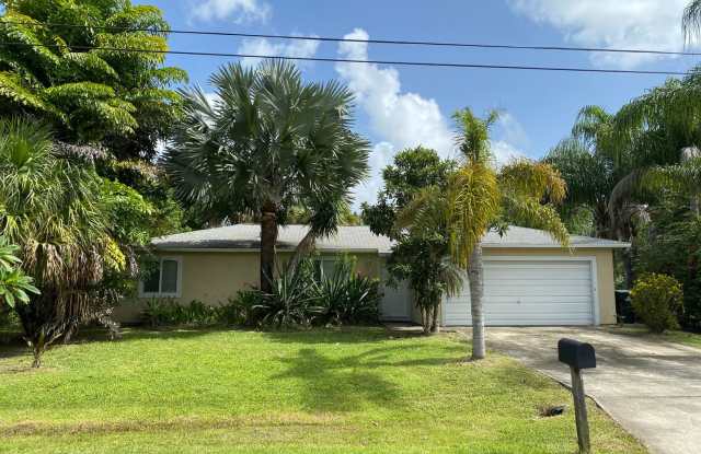 3 BEDROOM, 2 BATH HOME WITH BIG BACK YARD. photos photos 3 BEDROOM, 2 BATH HOME WITH BIG BACK YARD. photos photos