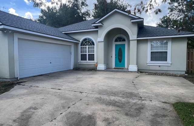 3BR/2BA Available Immediately - 400 Hallowes Drive, St. Marys, GA 31558