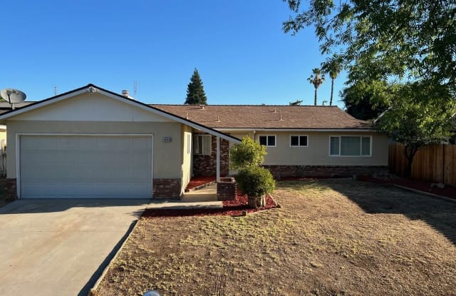 4644 W Holland Avenue - 4644 West Holland Avenue, Fresno, CA 93722