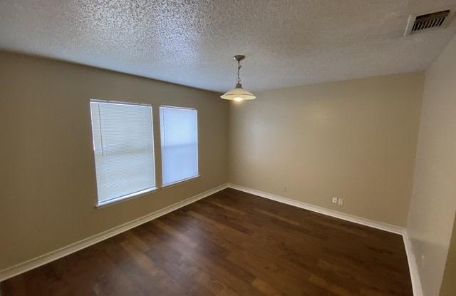 7902 CORUM TRAIL DR Gallery 2