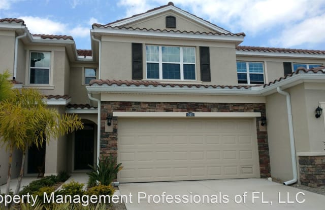 Great Location, Lots of Storage & Plenty of Room for Lounging (Available Jan 1st 2024) - 565 52nd Terrace North, St. Petersburg, FL 33703