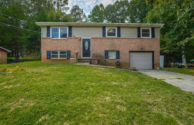 House In Hixson Gallery 3