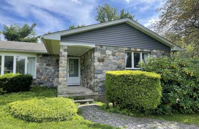 5130 Mountain View Drive Gallery 3