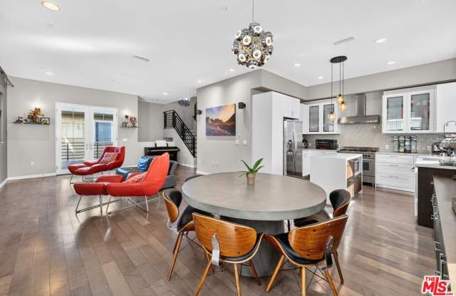 5933 W Luna Park - 5933 West Luna Park, Los Angeles, CA 90035