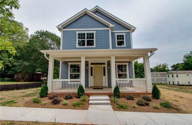Beautiful Home In The Heart Of Historic Waxhaw - 301 McKibben Street, Waxhaw, NC 28173