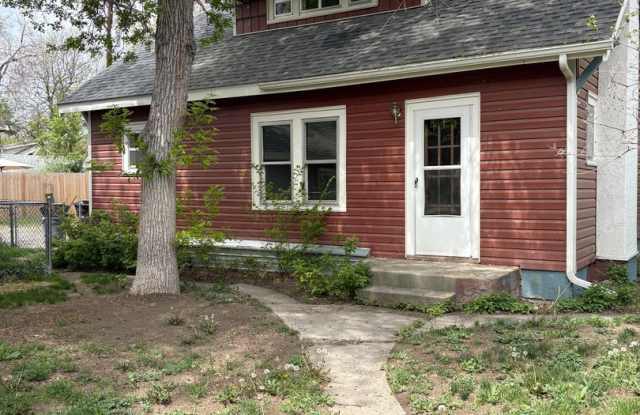 3 bed 2 bath Home with Fenced Yard photos photos