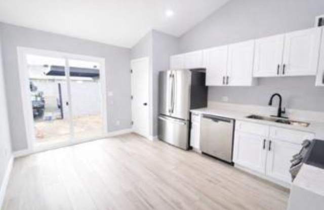 5960 W Oregon Avenue photos photos