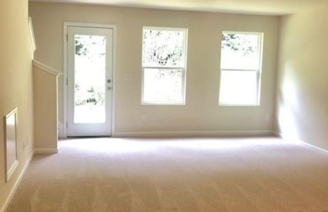 2056 Belmont Cir Gallery 3
