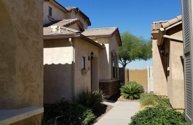 NORTHGATE HOME IN GATED COMMUNITY, COMMUNITY POOL, SPORT COURTS - 1944 West Davis Road, Phoenix, AZ 85023