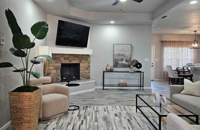 510 Dallas Ave W Gallery 2