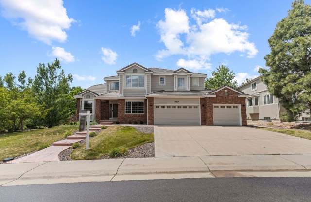 Available NOW - Amazing 5 bedroom 5 bathroom SFH in Tuscany South! Gallery 3