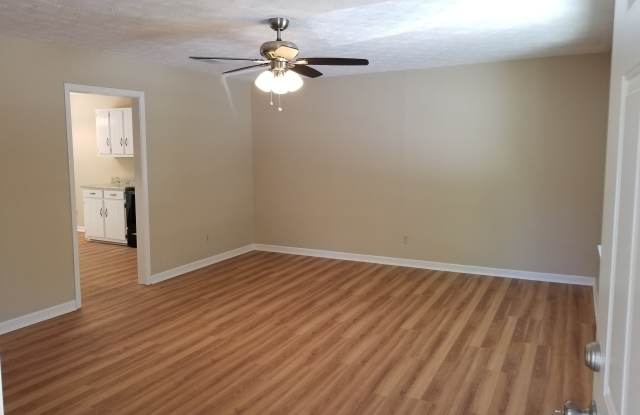 923 Old Summerville Road Gallery 2