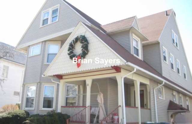 11 Bentley St. Gallery 2
