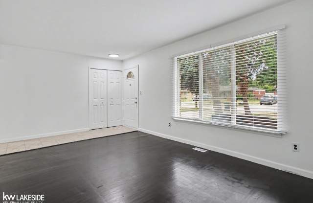 33136 breckennridge Drive Gallery 2