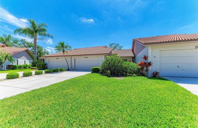 3946 WILSHIRE Circle E Gallery 3