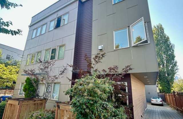 Capitol Hill/Cherry Hill Townhouse photos photos