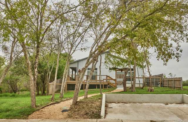 1620 Peck unit: B-102 photos photos