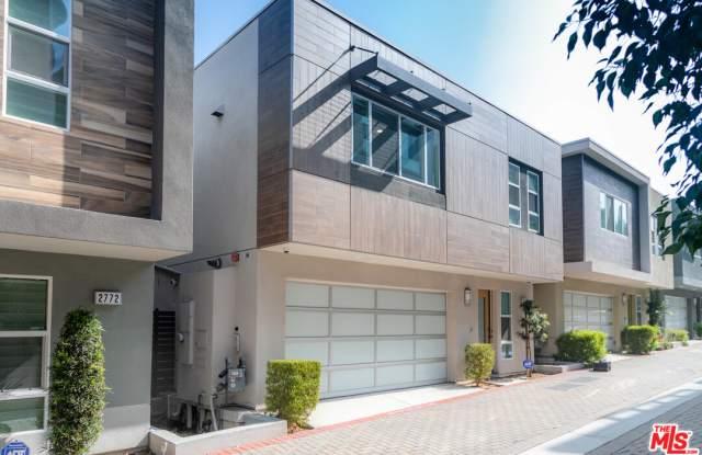 2770 Wright Ln Gallery 3