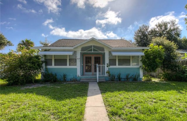 6727 LIVINGSTON AVENUE N - 6727 Livingston Avenue North, St. Petersburg, FL 33702