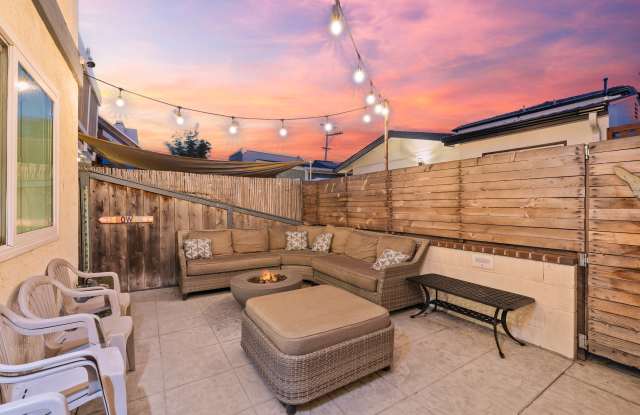818 Rockaway Ct photos photos