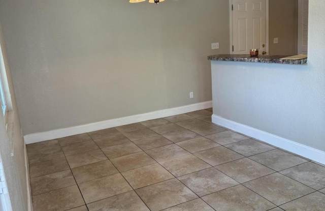 3923 HARBOR VIEW Drive Gallery 3