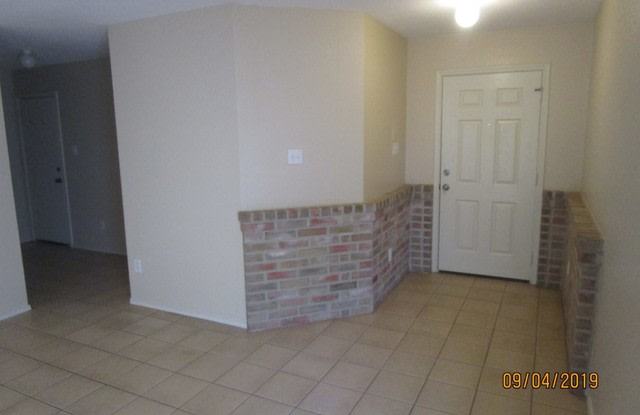 323 TERRITORY OAK Gallery 2