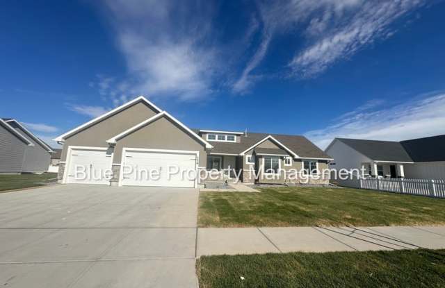 176 Hideout Drive photos photos