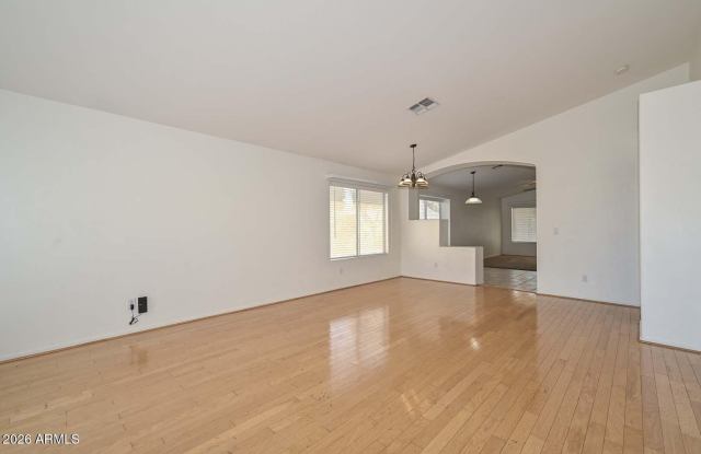 7720 W Foothill Drive Gallery 3