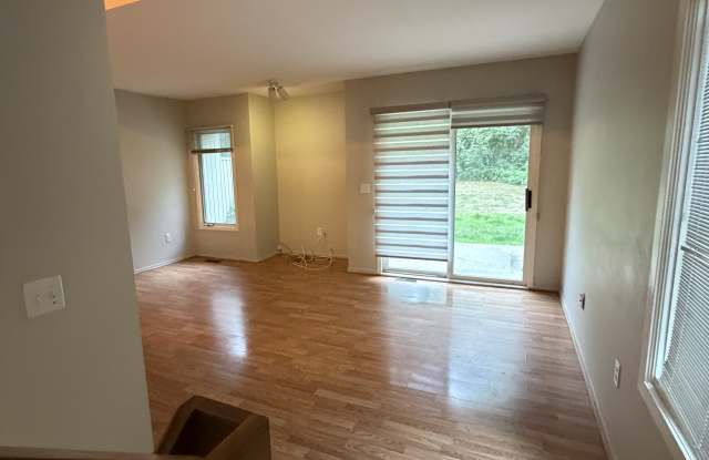 39515 Country Lane Gallery 3