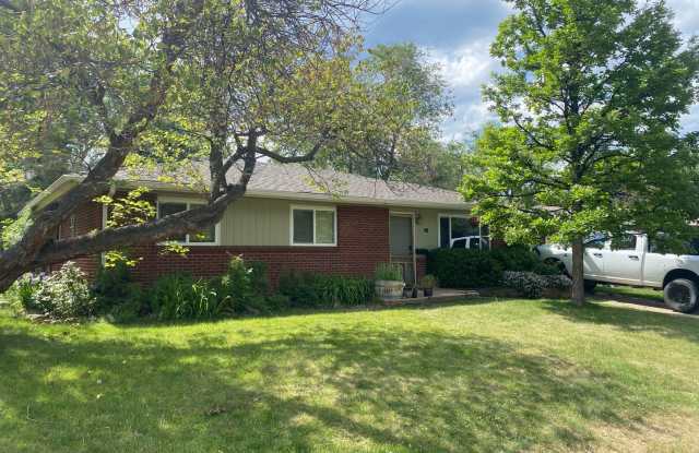 3 Bed + Office 2 Bath Ranch Home with Large Backyard. photos photos