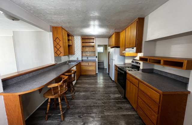 3- bedroom 2-bathroom home in Pleasant Hill photos photos