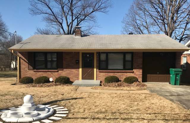 COMING SOON! Spacious Brick Rehab Home on Lilac, Rich Hardwoods, New Kitchen & Bath Gallery 1