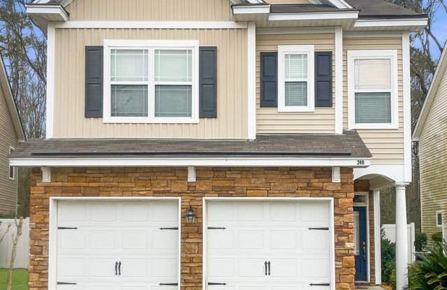 In the Heart of The Hill photos photos