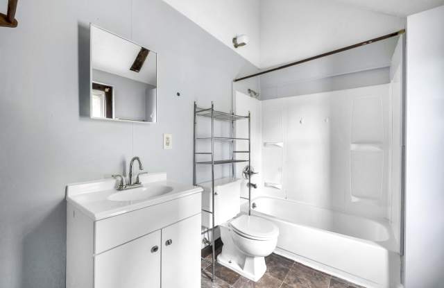 16 Roath Street - 2 photos photos