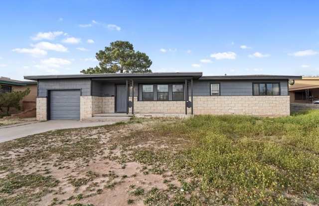 1401 E 18th St photos photos