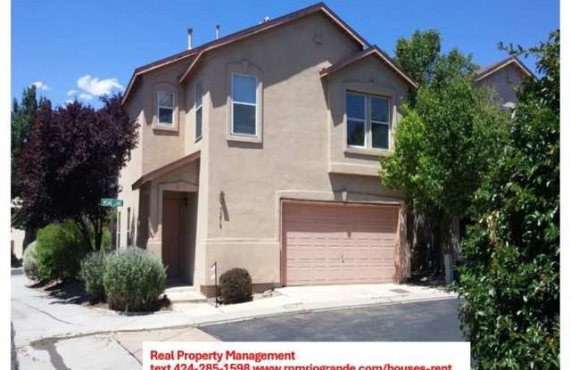 Great 3BR/2.5 Bath 1350 sqft Home in NE heights. Showing Friday 10/9 at 6PM Gallery 1