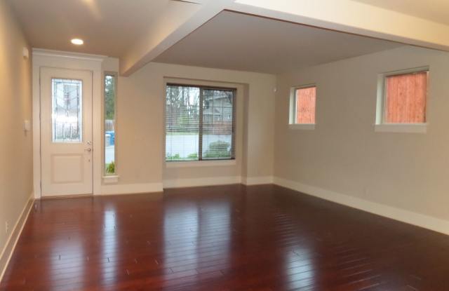 1215 S 47th Pl. Gallery 2