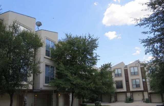 907 East Glenn Crossett Street Gallery 2