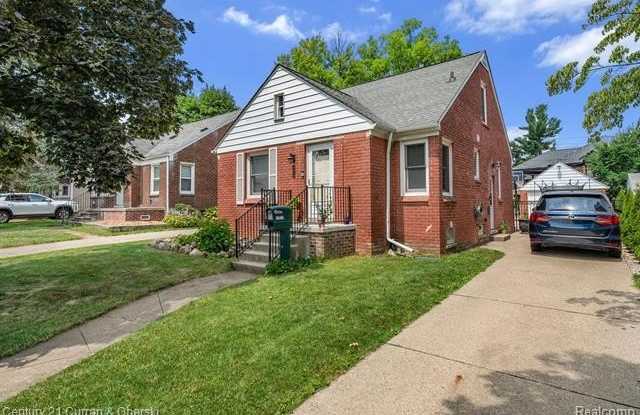 22510 Cherry Hill Street Gallery 1